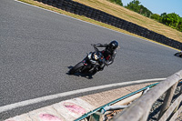 enduro-digital-images;event-digital-images;eventdigitalimages;mallory-park;mallory-park-photographs;mallory-park-trackday;mallory-park-trackday-photographs;no-limits-trackdays;peter-wileman-photography;racing-digital-images;trackday-digital-images;trackday-photos